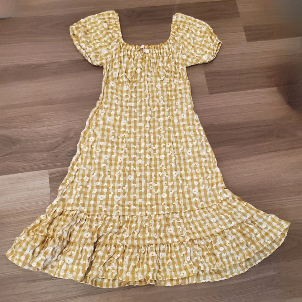 yellow floral dress